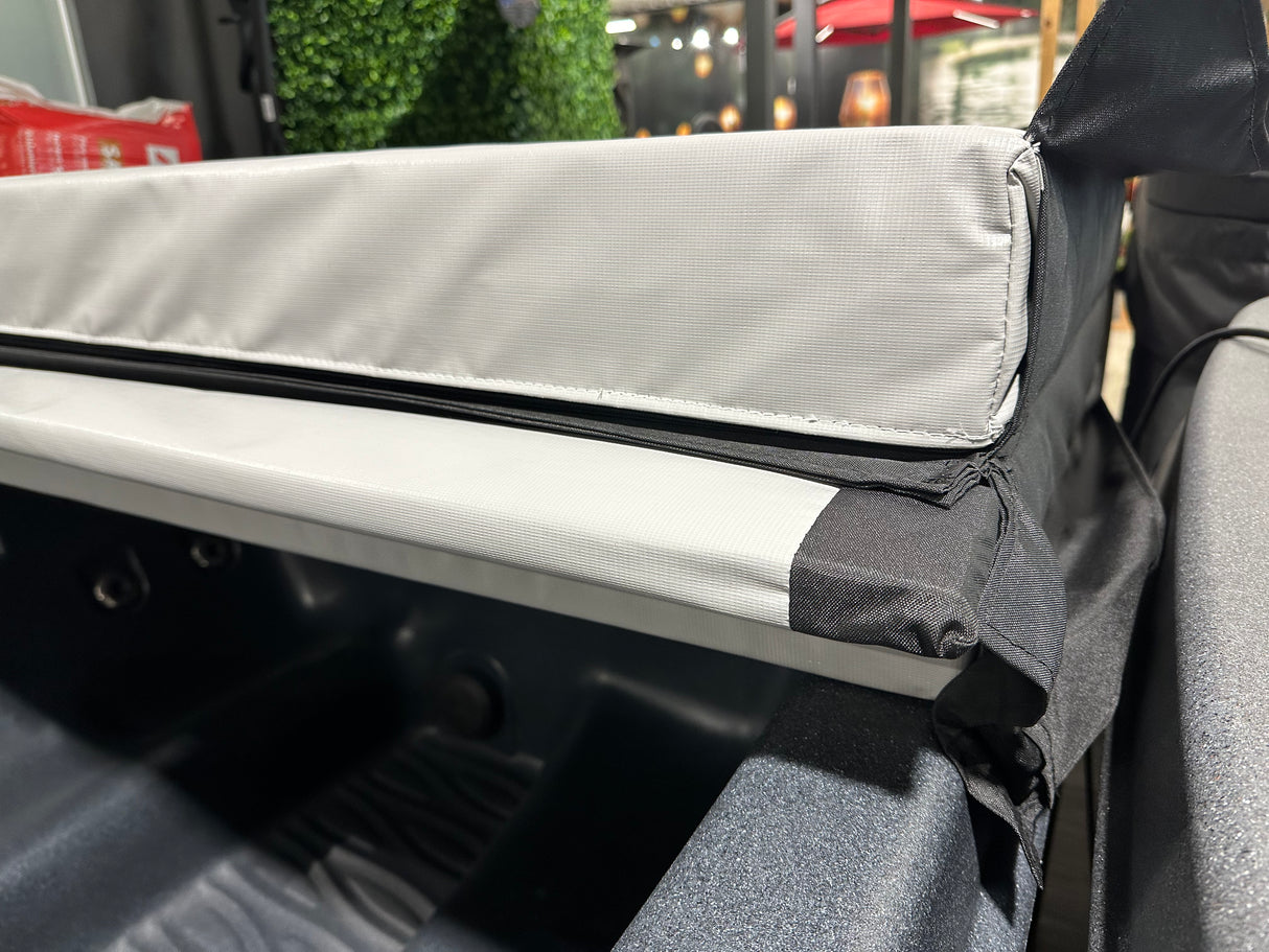 Premium Spa Cover Compatible with Spa Fantom Lumio – Superior Insulation and Four-Season Protection