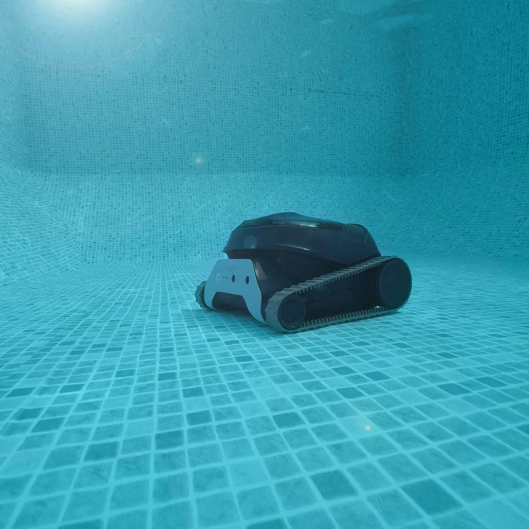 Dolphin LIBERTY 200 Cordless Pool Cleaning Robot – Floor and Wall Cleaning