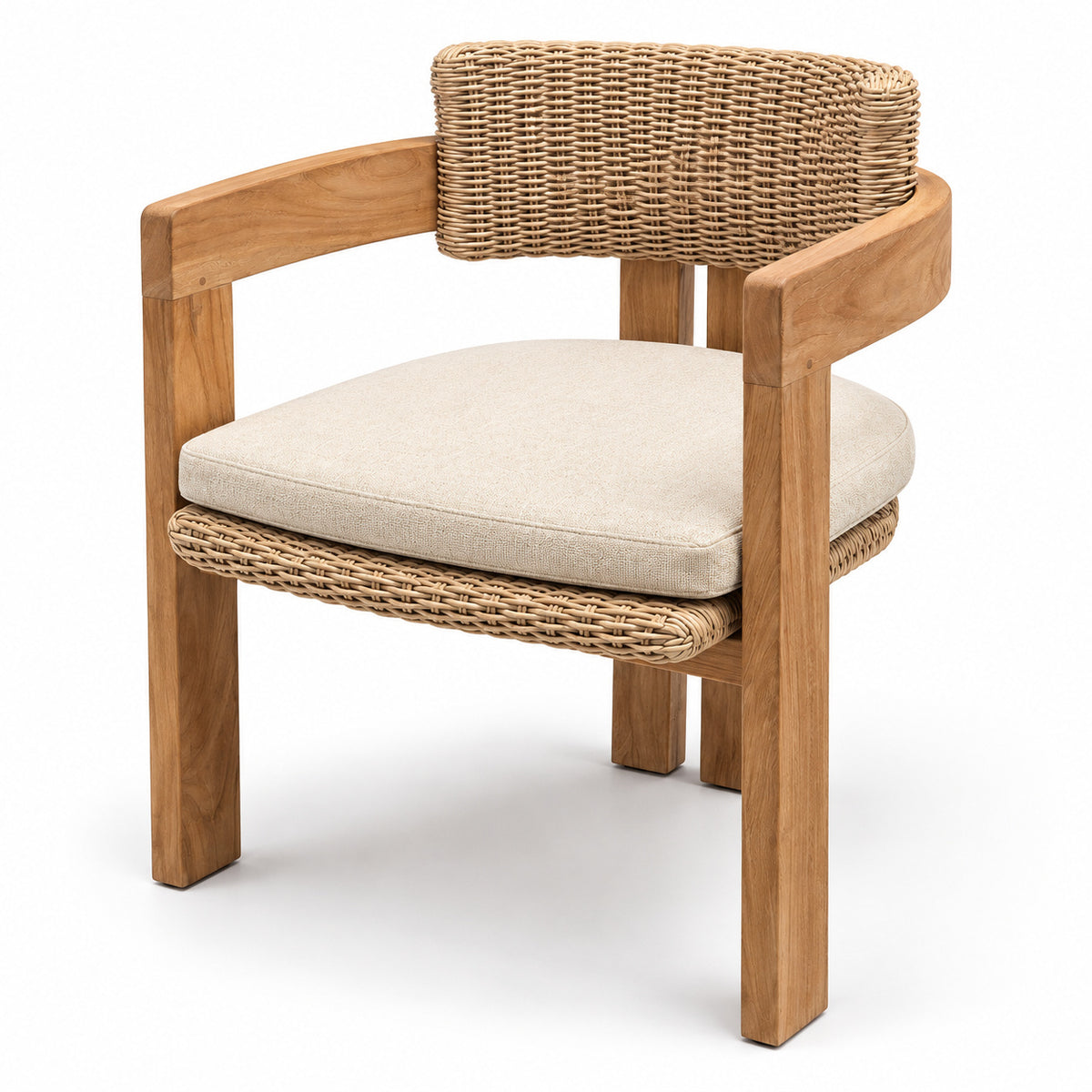 Chaise ATOLL Nova en teck et rotin synthétique avec coussin, sur fond blanc